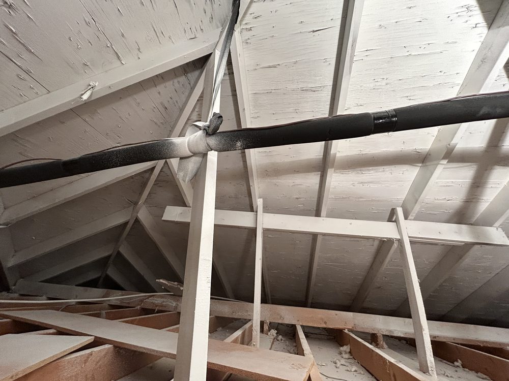 Flood cleanup and structural drying jobsite